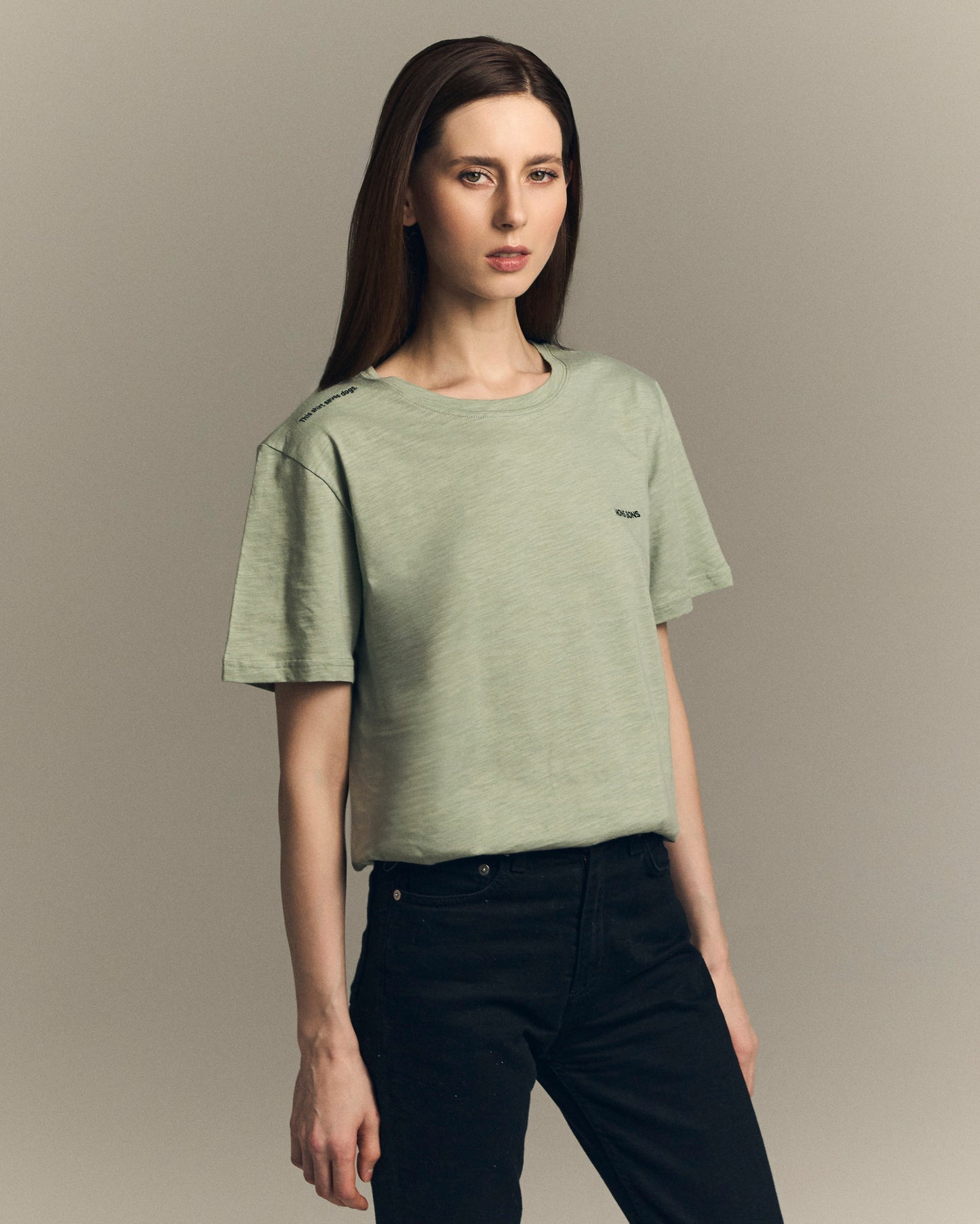 "This Shirt Saves Dogs." OVERSIZE T-shirt – Yeşil