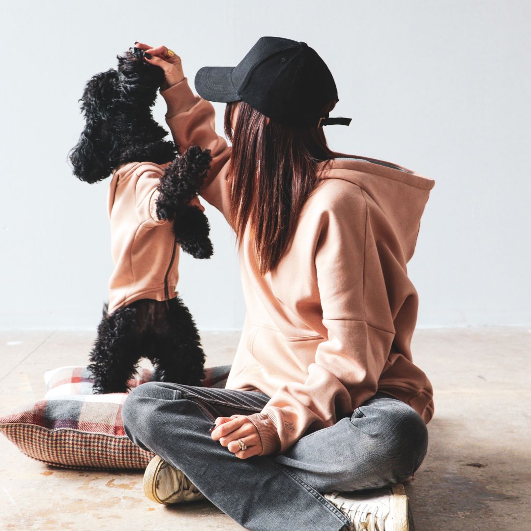 MB: Scott Pet Hoodie Pudra