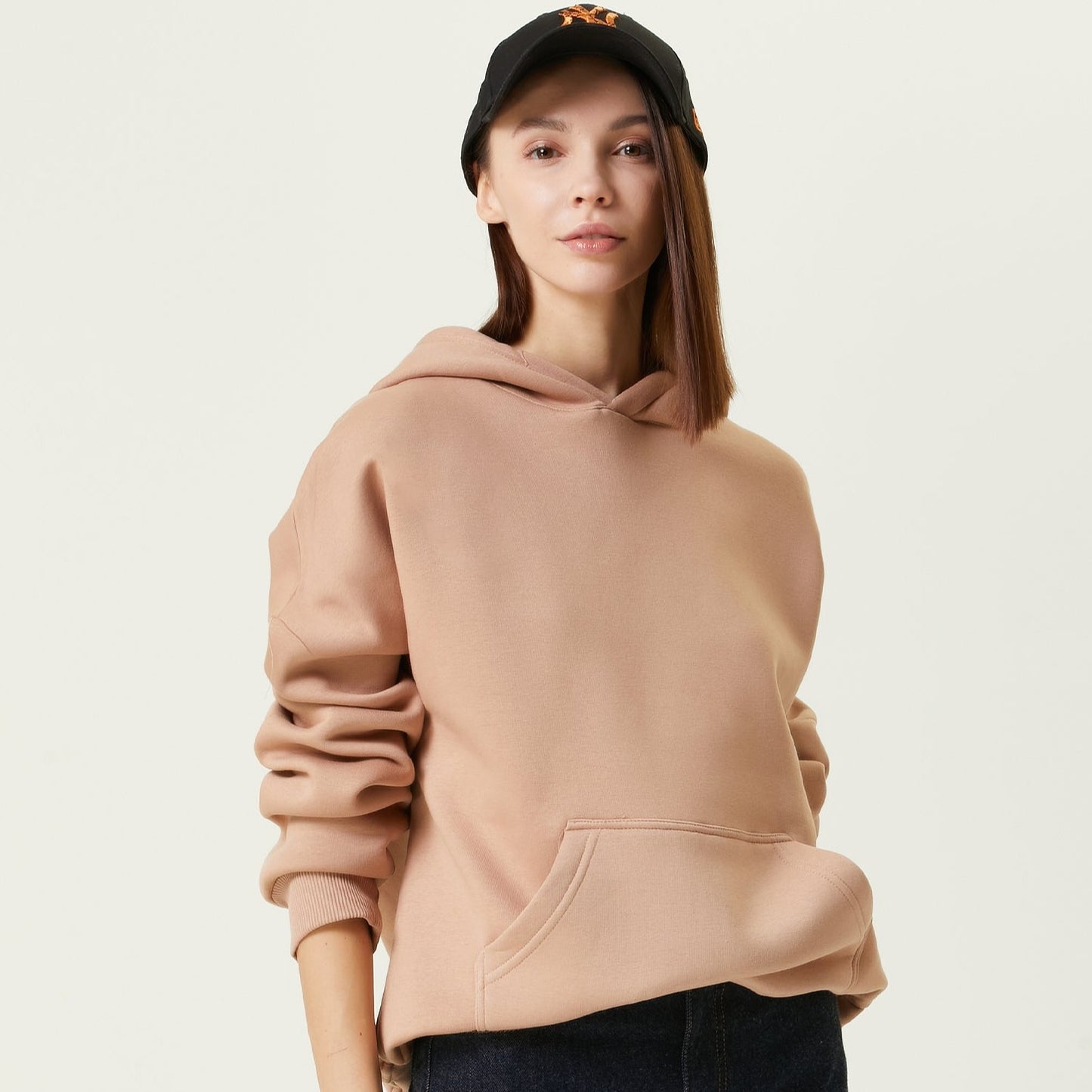 MB: Scott Oversize Hoodie Pudra