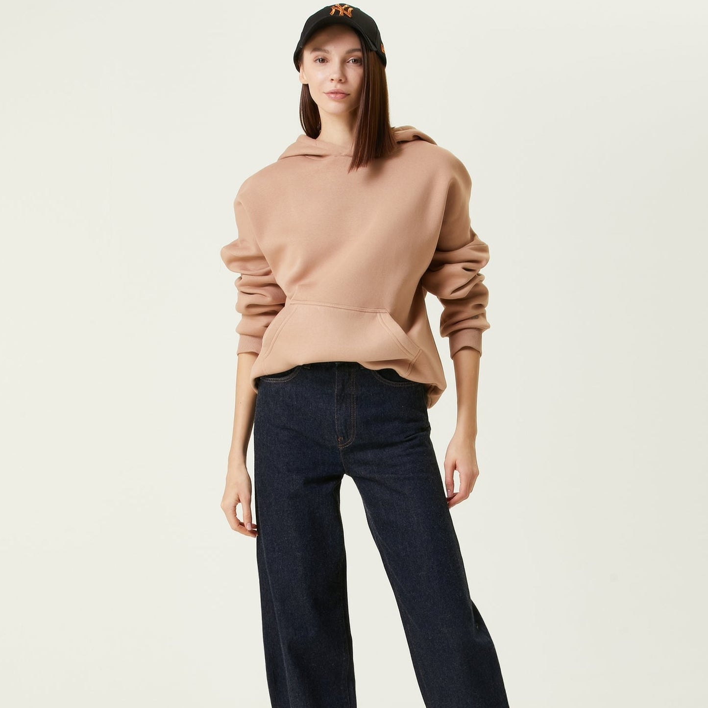 MB: Scott Oversize Hoodie Pudra