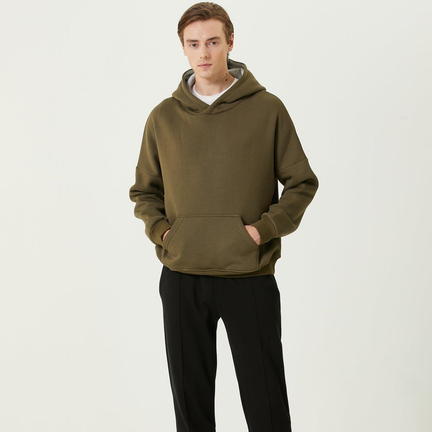MB: Scott Oversize Hoodie Haki