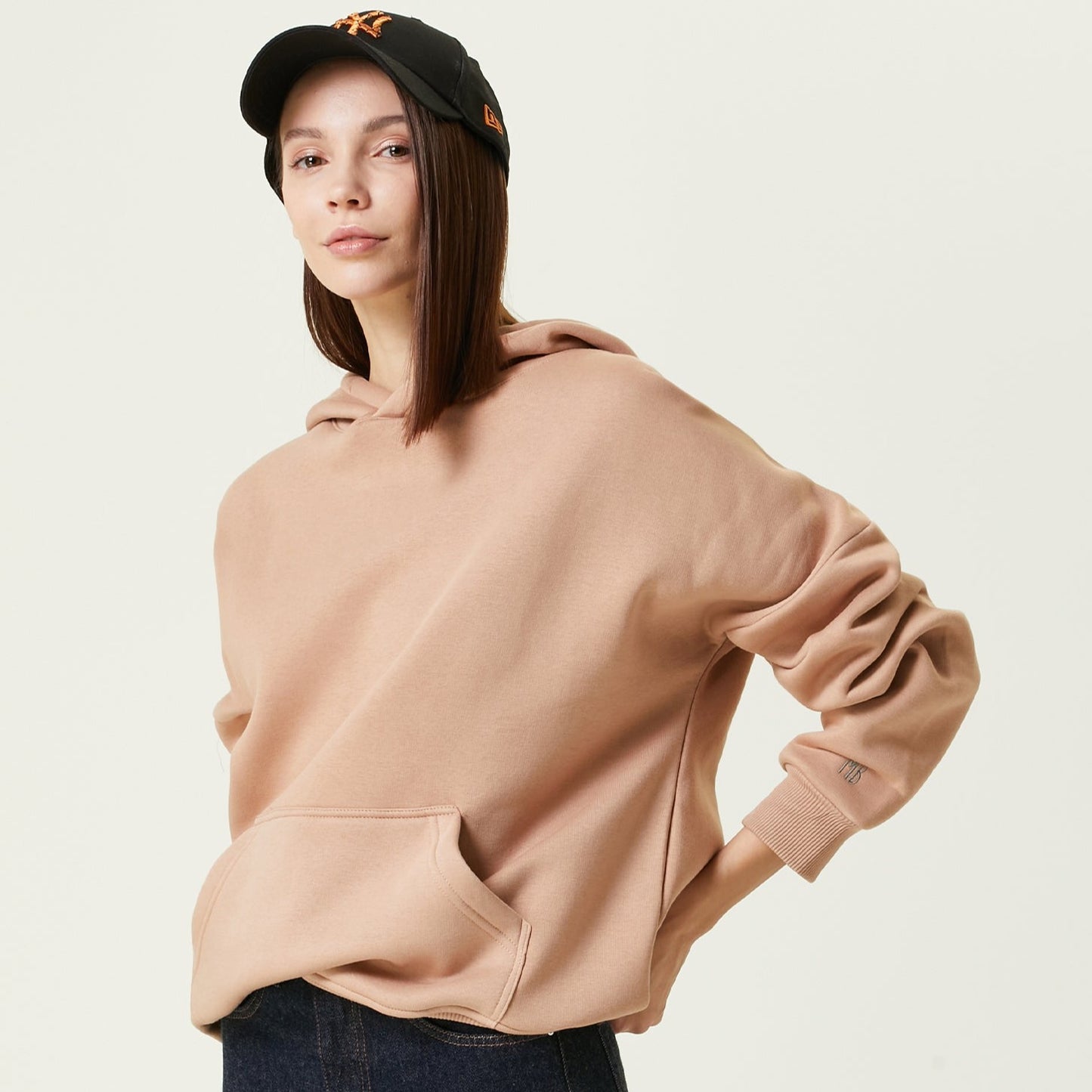 MB: Scott Oversize Hoodie Pudra