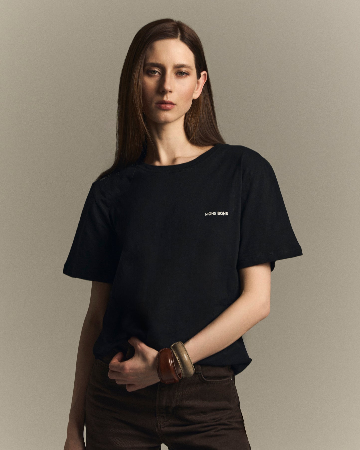 "This Shirt Saves Dogs." OVERSIZE T-shirt – Siyah