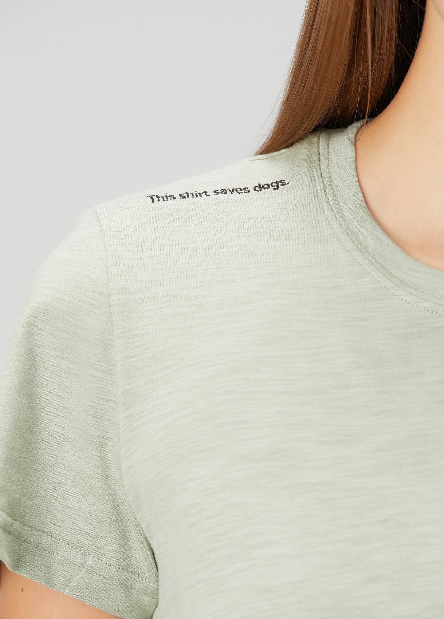 "This Shirt Saves Dogs." OVERSIZE T-shirt – Yeşil