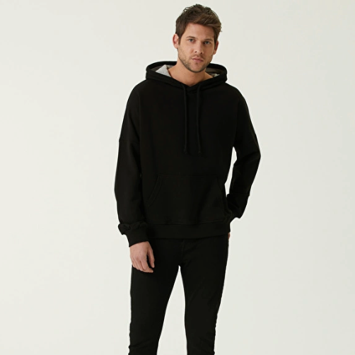 MB: Scott Oversize Hoodie